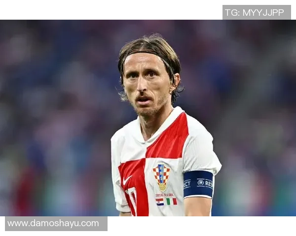 莫德里奇:从克罗地亚足球天才到世界足坛传奇的辉煌历程与成就